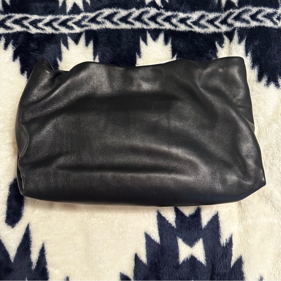 ULLA JOHNSON Remy soft clutch - Picture 4 of 13
